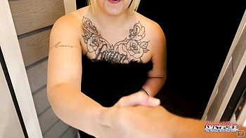 Logan Lace: BBW Blonde Milf Sucks and Rims