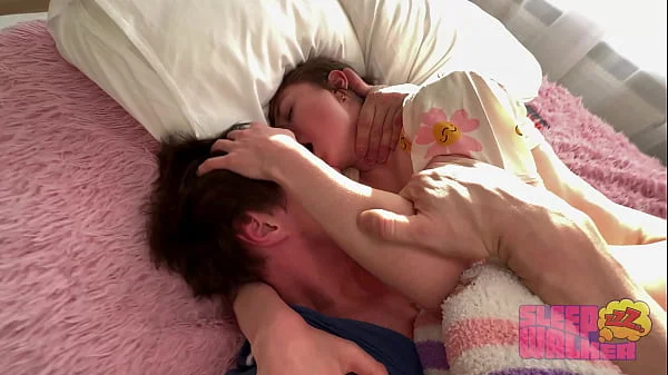 STEPBROTHER DISCOVERS HIS STEPSISTER WATCHING A PORN VIDEO AND FUCK HER