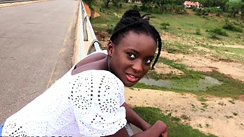 Amateur Black Babe Sucks Huge BBC