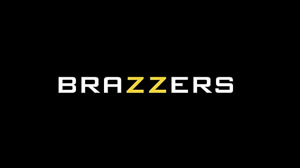 Spying On Roomie's GF With XXX-Ray Glasses - Amber Alena / Brazzers  / stream full from www.zzfull.com/ray