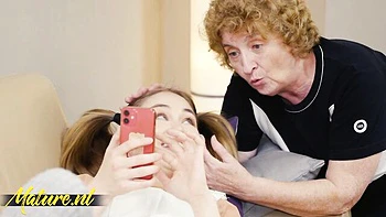 Mature NL - petite sex