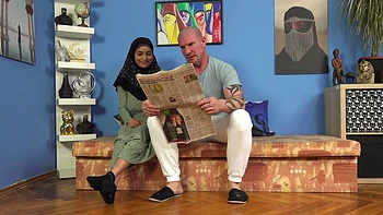 Sexy babe in hijab sucked hard cock instead of her duties