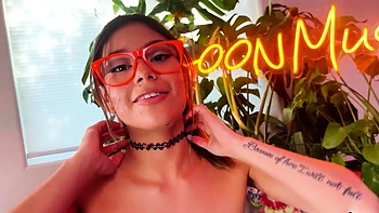 Hot Babe Xxlayna Marie Gets Into A Crazy Sex Session
