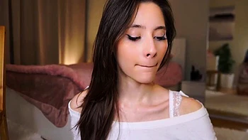 Sexy Long Hair Babe Solo Pussy Dildo Fuck