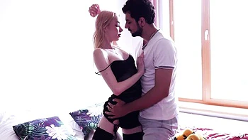 Polski sex grupowy scene with blooming tomato from XES.PL