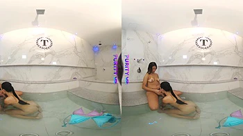 PURITYVR Playful girls Luana and Kelly